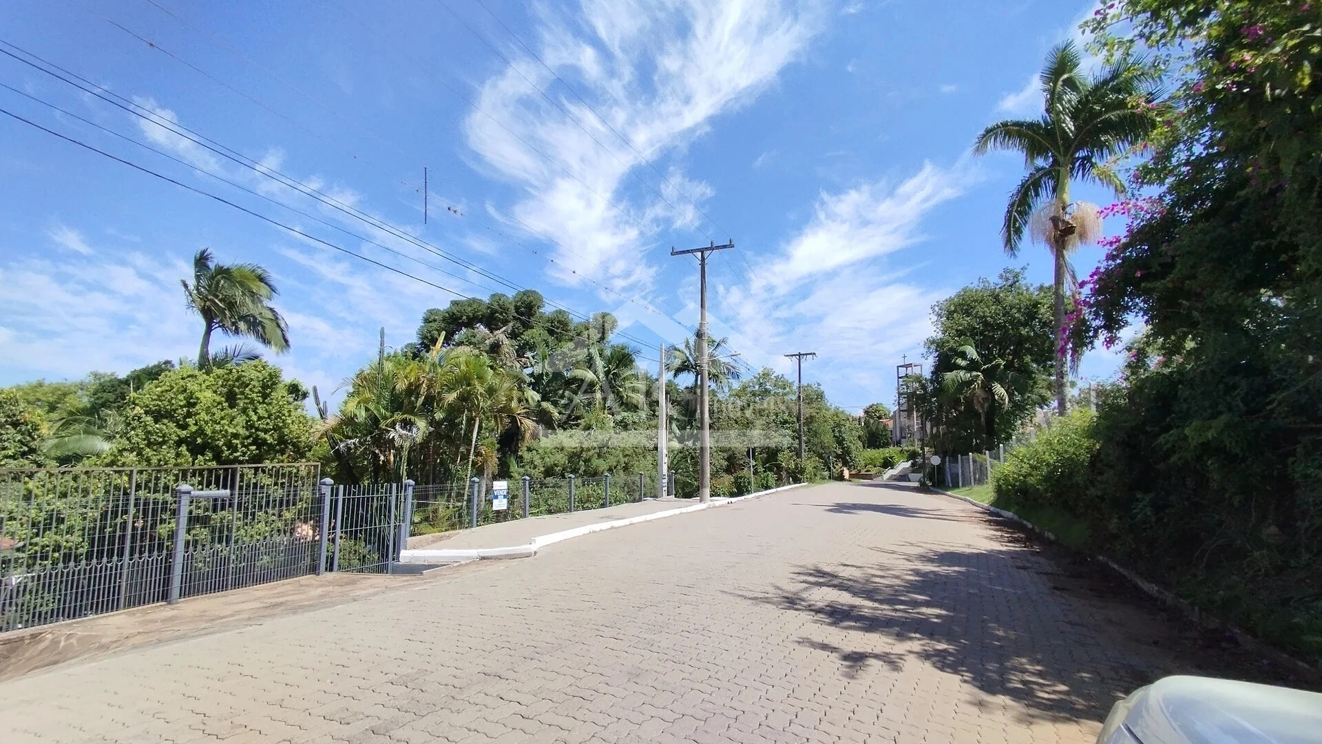 Imagens do imóveis Casa arborizada com vista panorâmica à venda em Dois Irmãos, RS