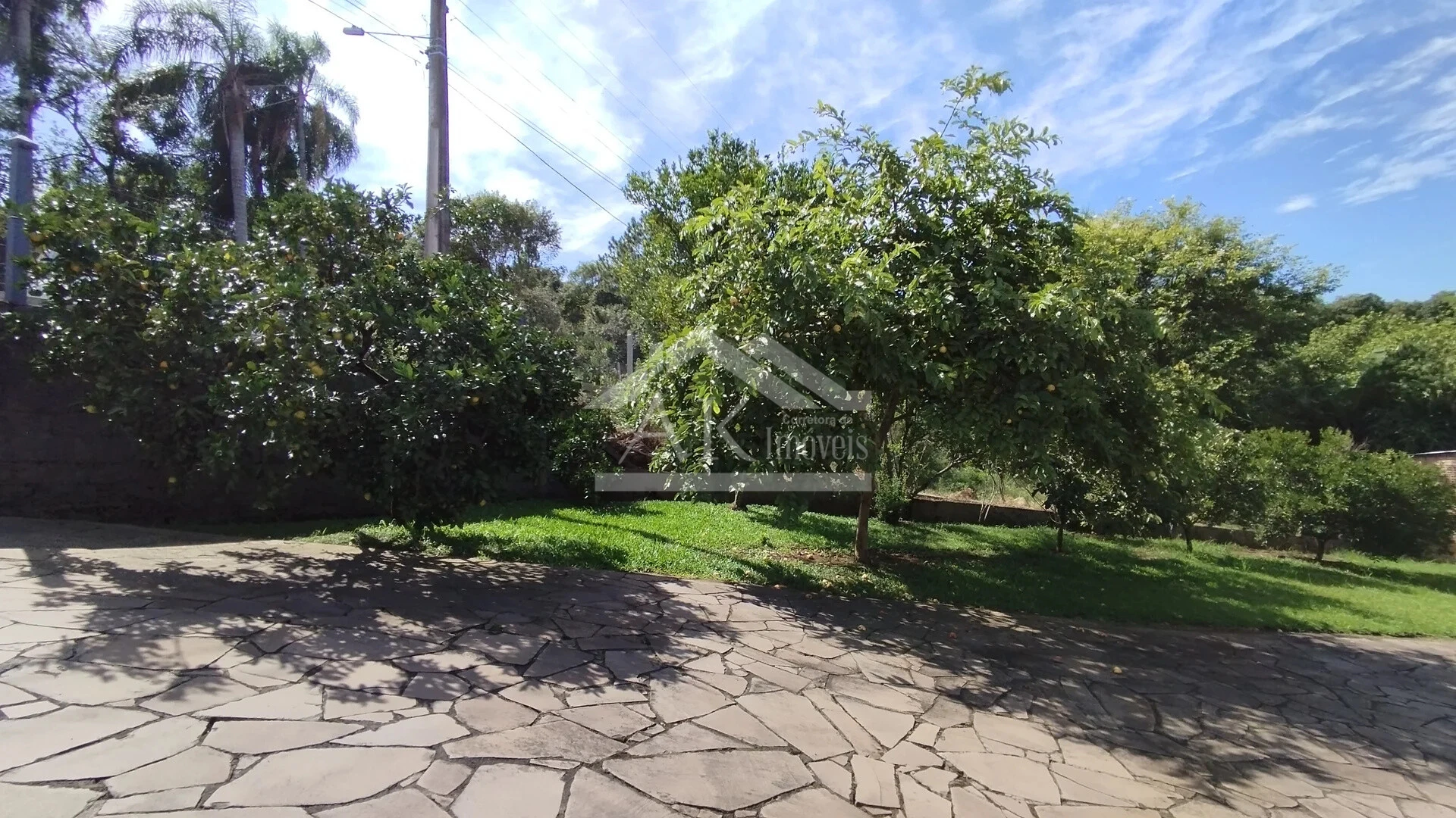 Imagens do imóveis Casa arborizada com vista panorâmica à venda em Dois Irmãos, RS