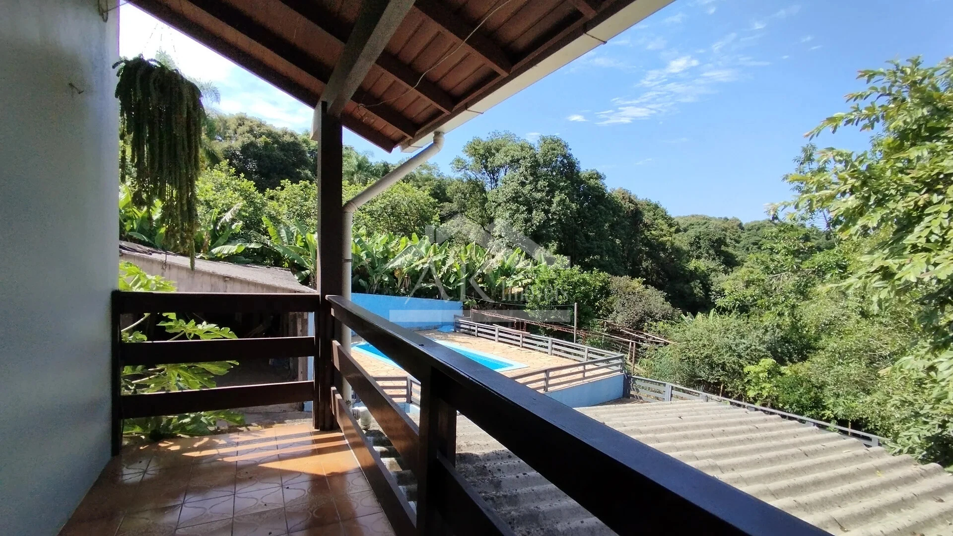 Imagens do imóveis Casa arborizada com vista panorâmica à venda em Dois Irmãos, RS