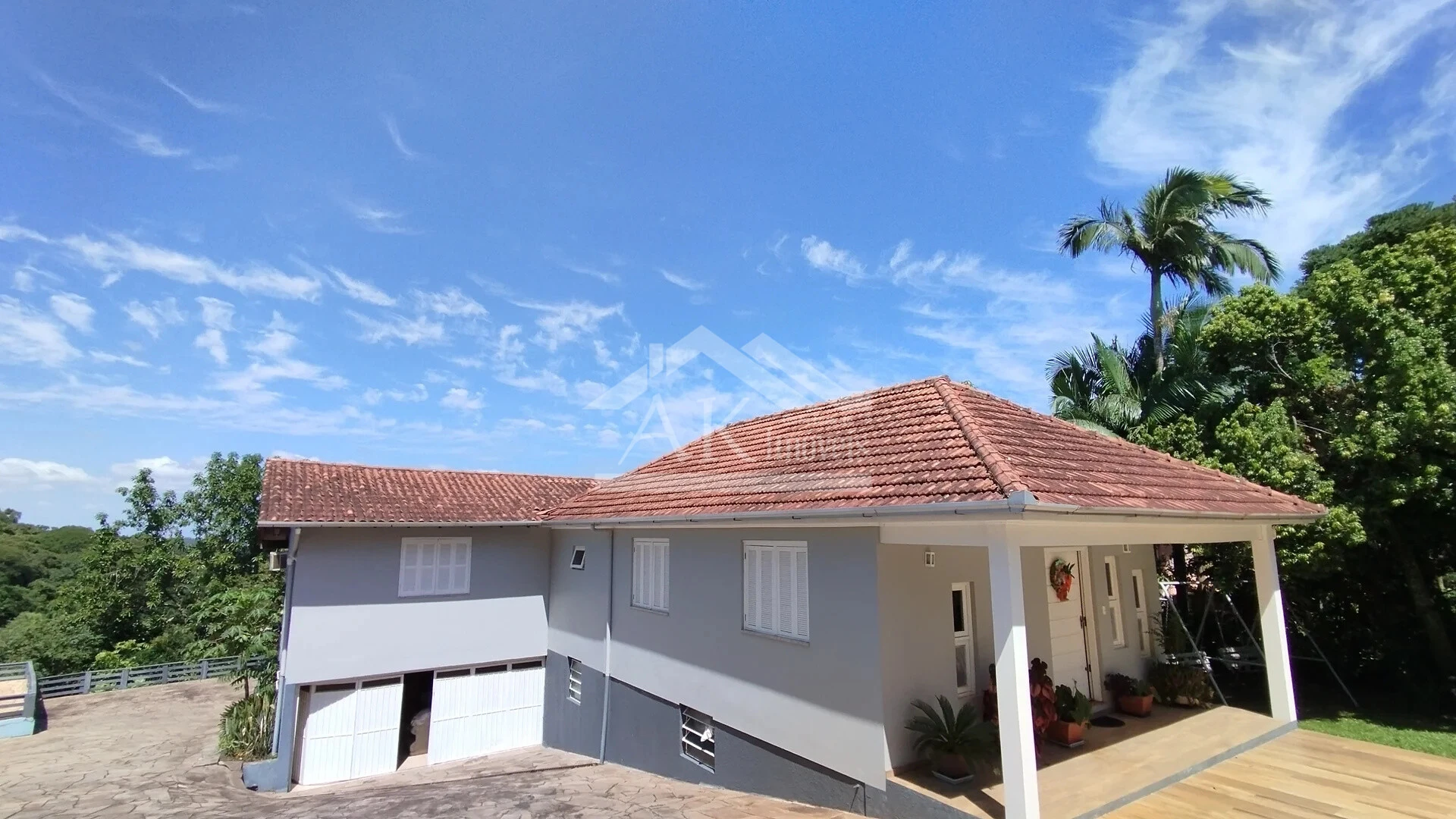 Imagens do imóveis Casa arborizada com vista panorâmica à venda em Dois Irmãos, RS