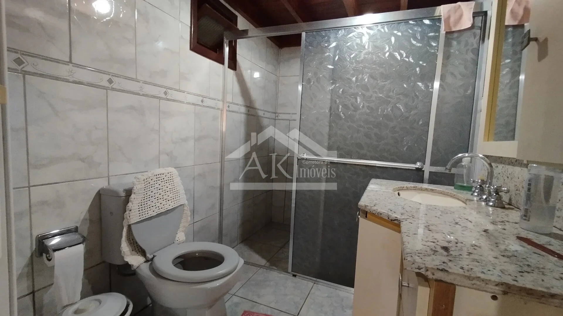 Imagens do imóveis Casa arborizada com vista panorâmica à venda em Dois Irmãos, RS