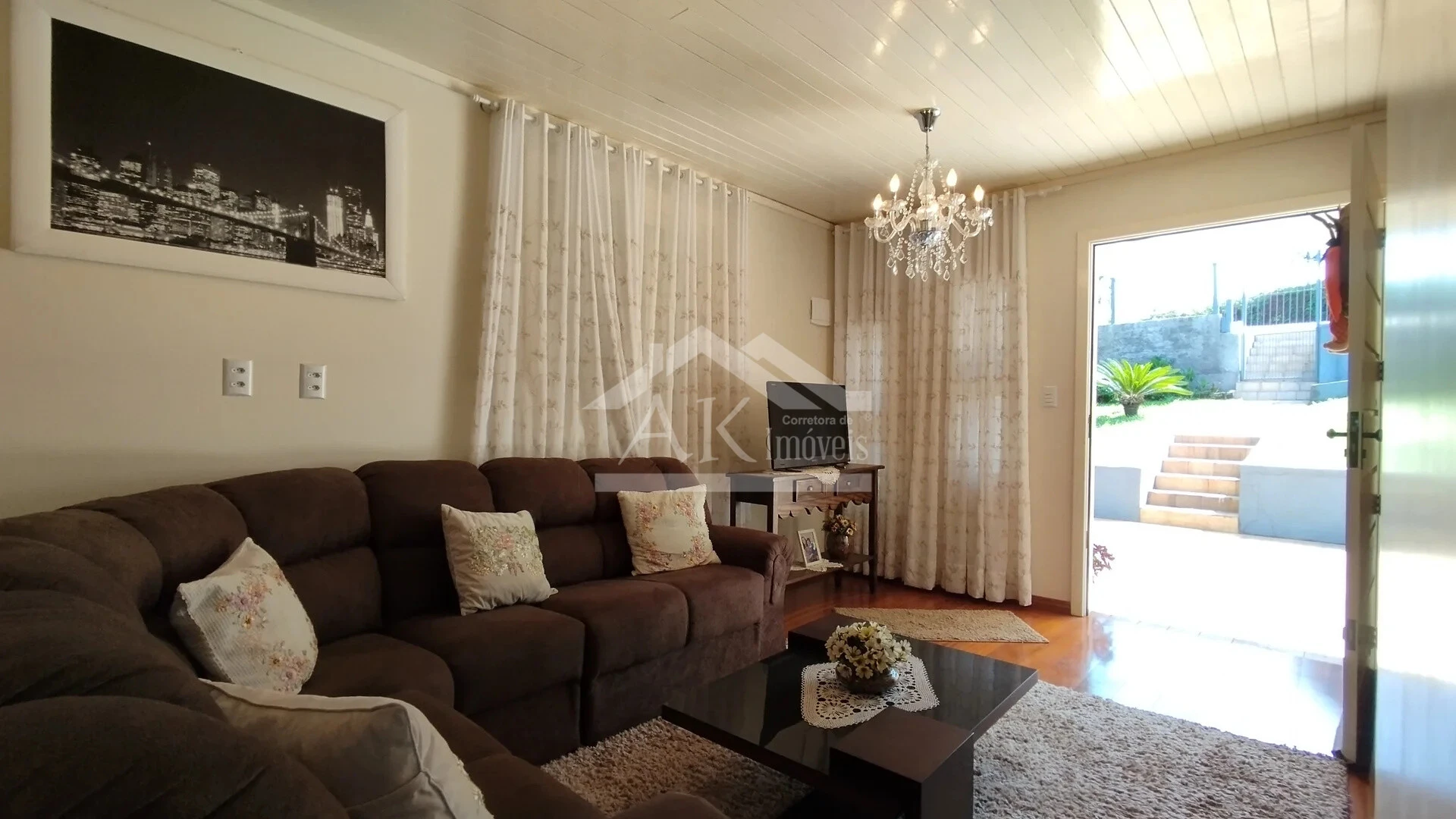 Imagens do imóveis Casa arborizada com vista panorâmica à venda em Dois Irmãos, RS