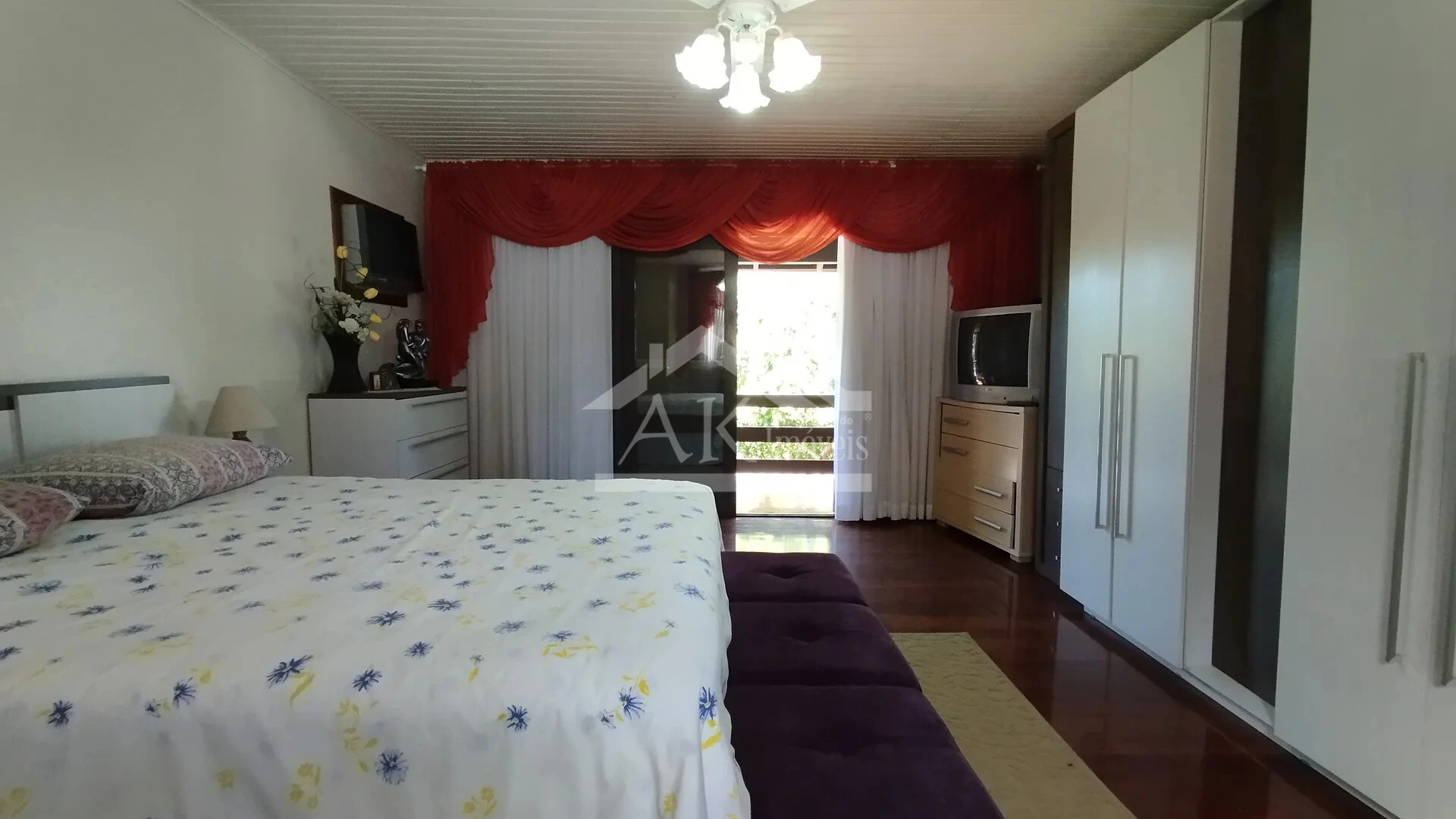 Imagens do imóveis Casa arborizada com vista panorâmica à venda em Dois Irmãos, RS