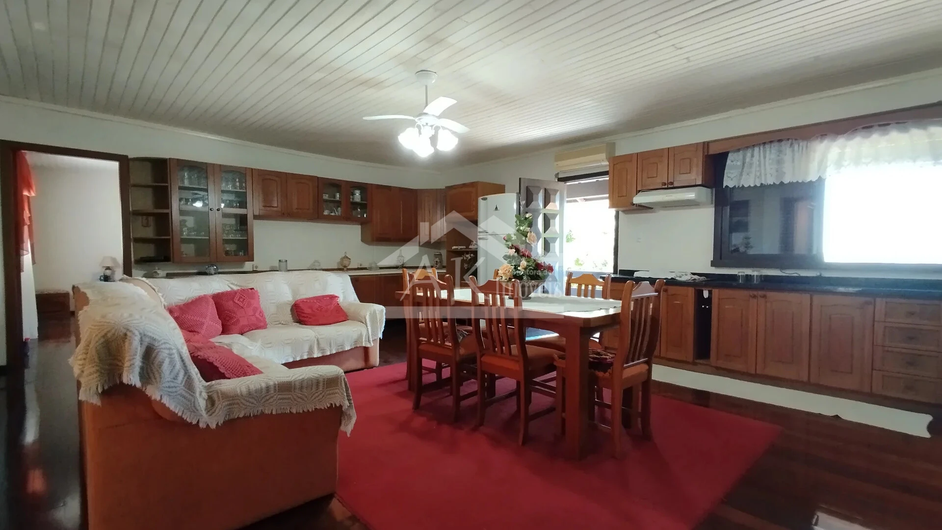 Imagens do imóveis Casa arborizada com vista panorâmica à venda em Dois Irmãos, RS