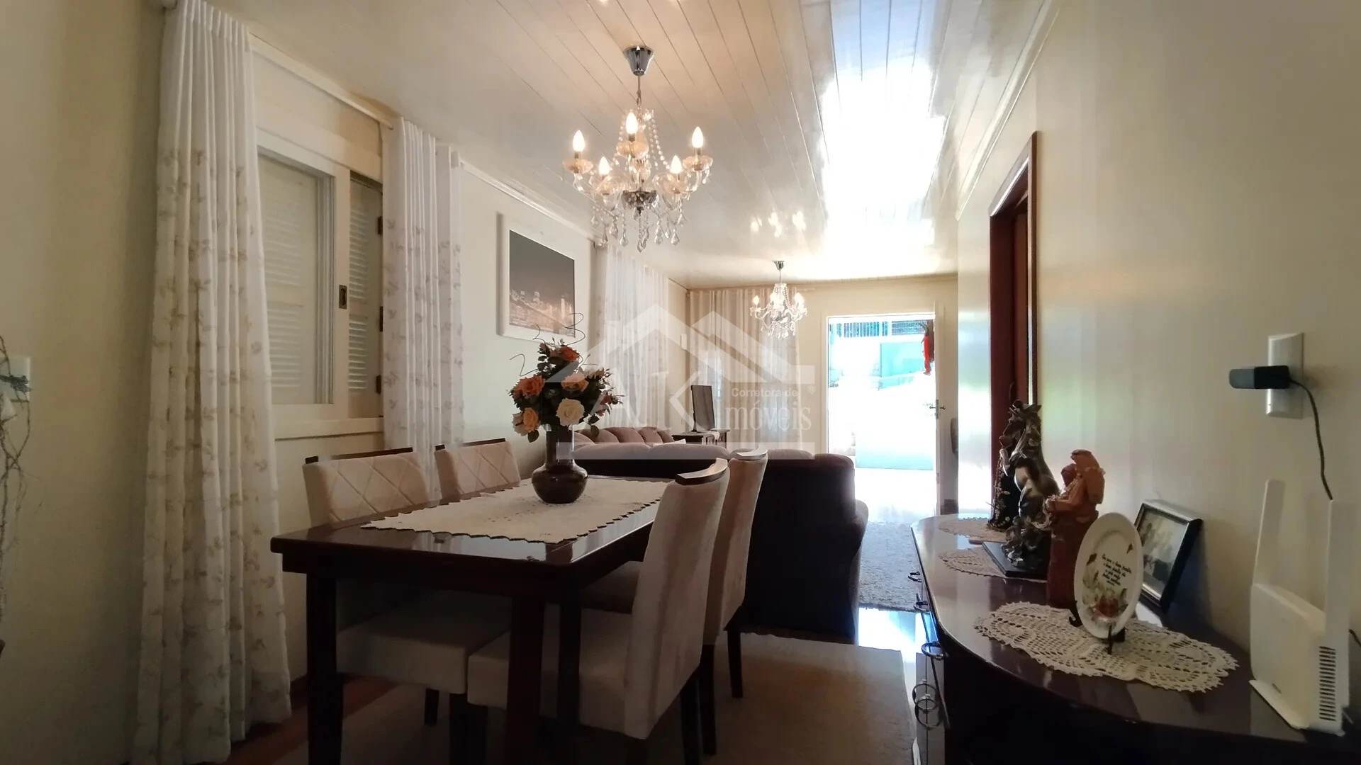 Imagens do imóveis Casa arborizada com vista panorâmica à venda em Dois Irmãos, RS