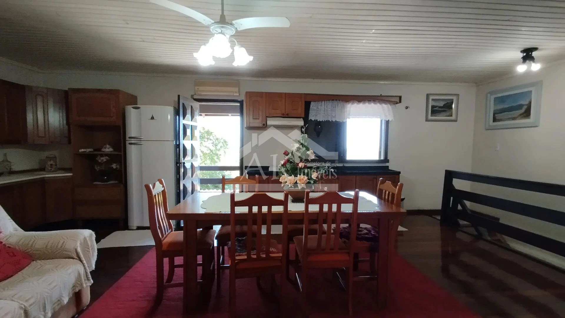 Imagens do imóveis Casa arborizada com vista panorâmica à venda em Dois Irmãos, RS