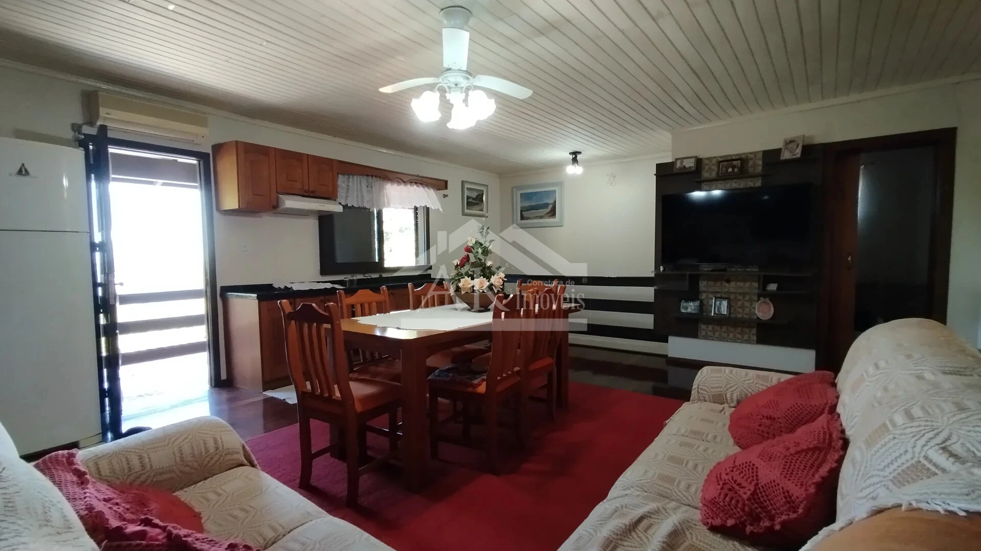 Imagens do imóveis Casa arborizada com vista panorâmica à venda em Dois Irmãos, RS
