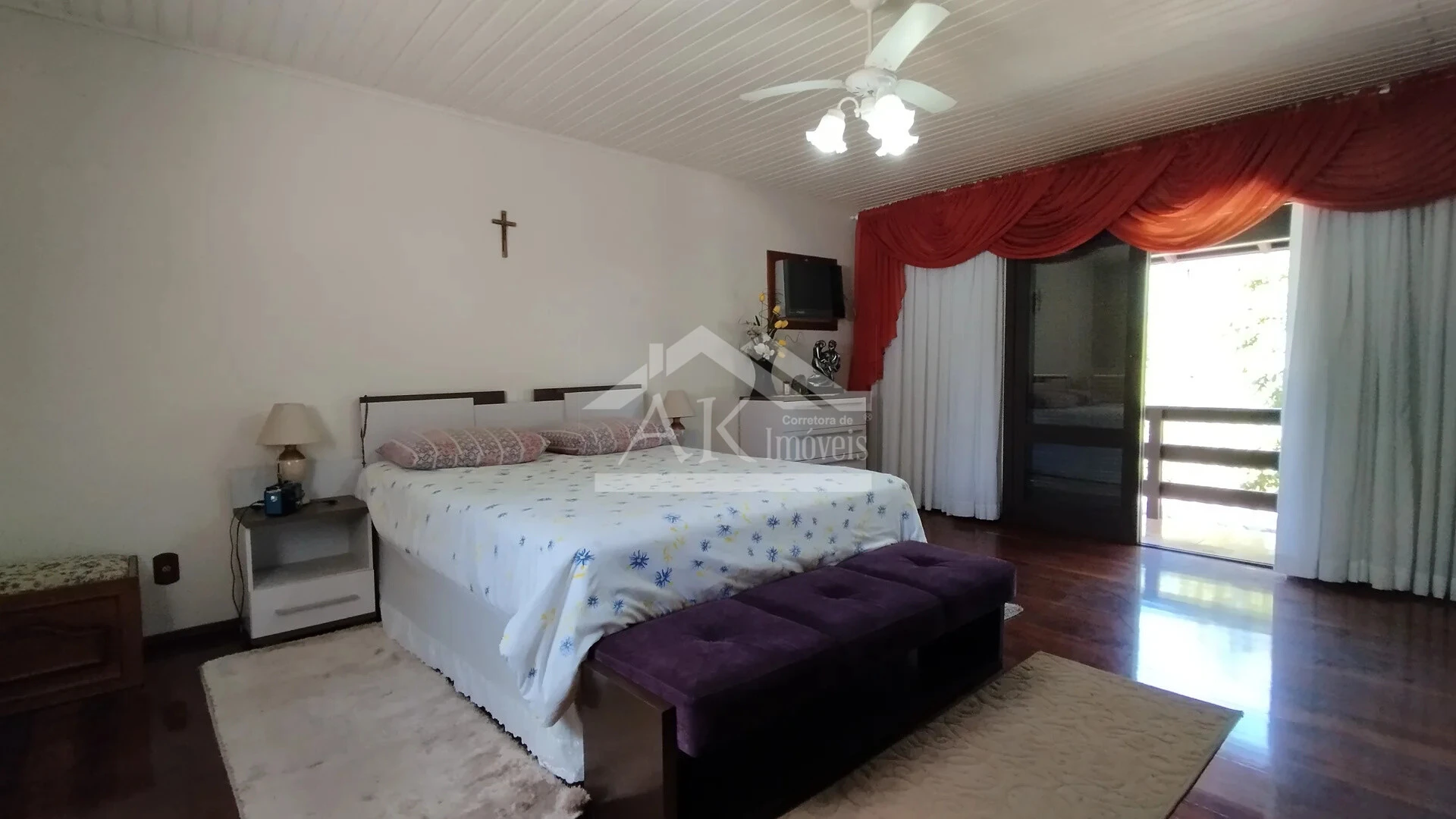 Imagens do imóveis Casa arborizada com vista panorâmica à venda em Dois Irmãos, RS