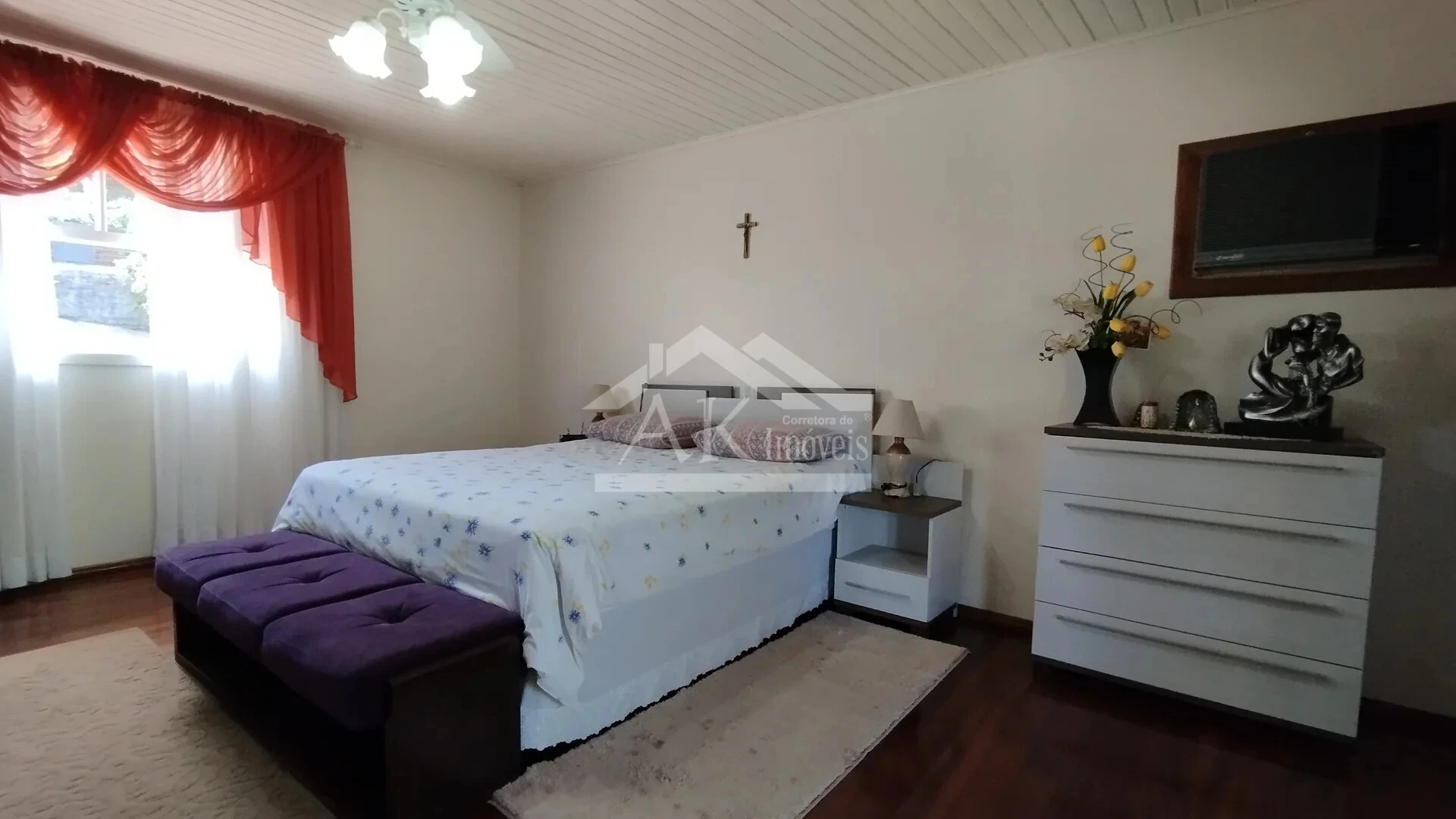 Imagens do imóveis Casa arborizada com vista panorâmica à venda em Dois Irmãos, RS