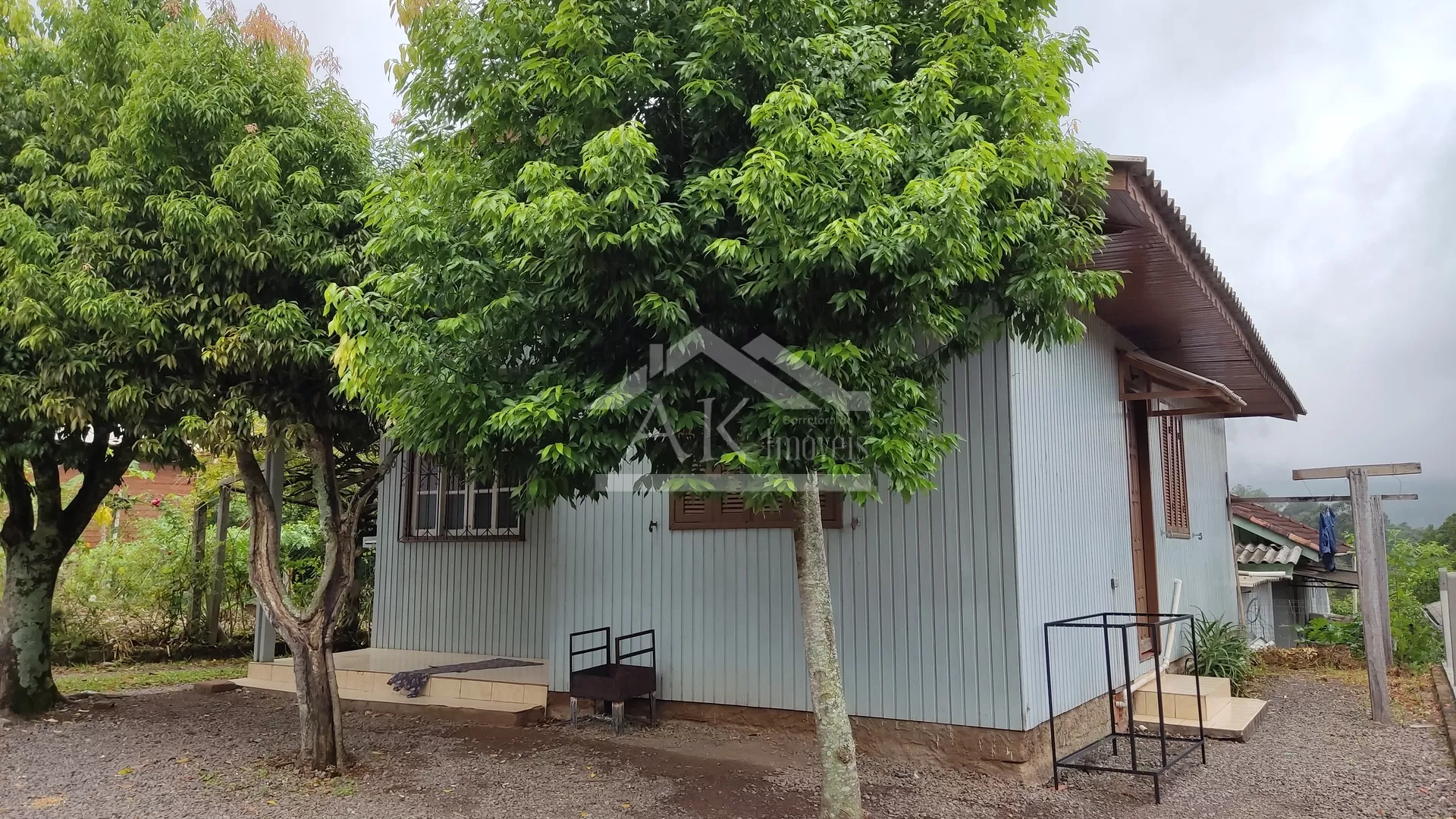 Duas casas edificadas no mesmo terreno, à venda em Picada Café na Serra Gaúcha