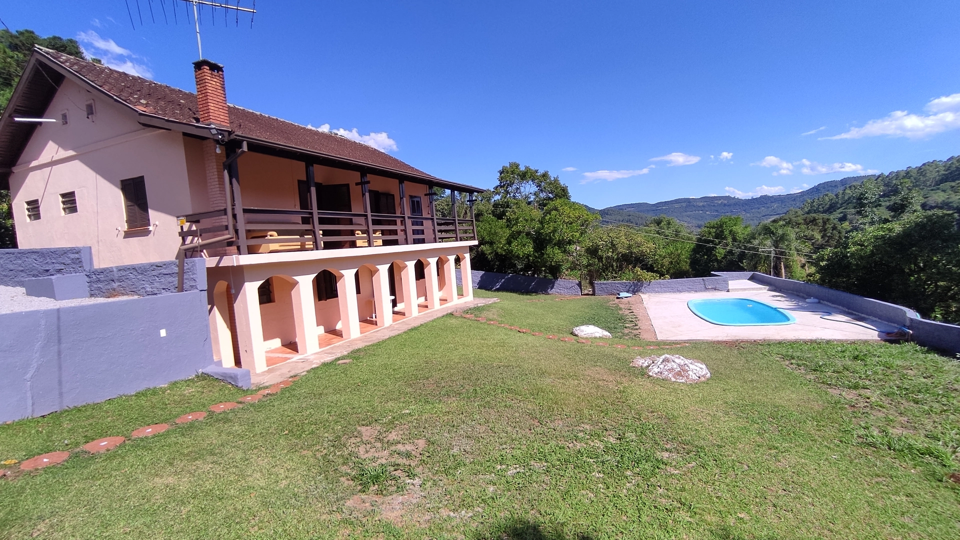 Sítio com piscina à venda em Picada Café na Serra Gaúcha
