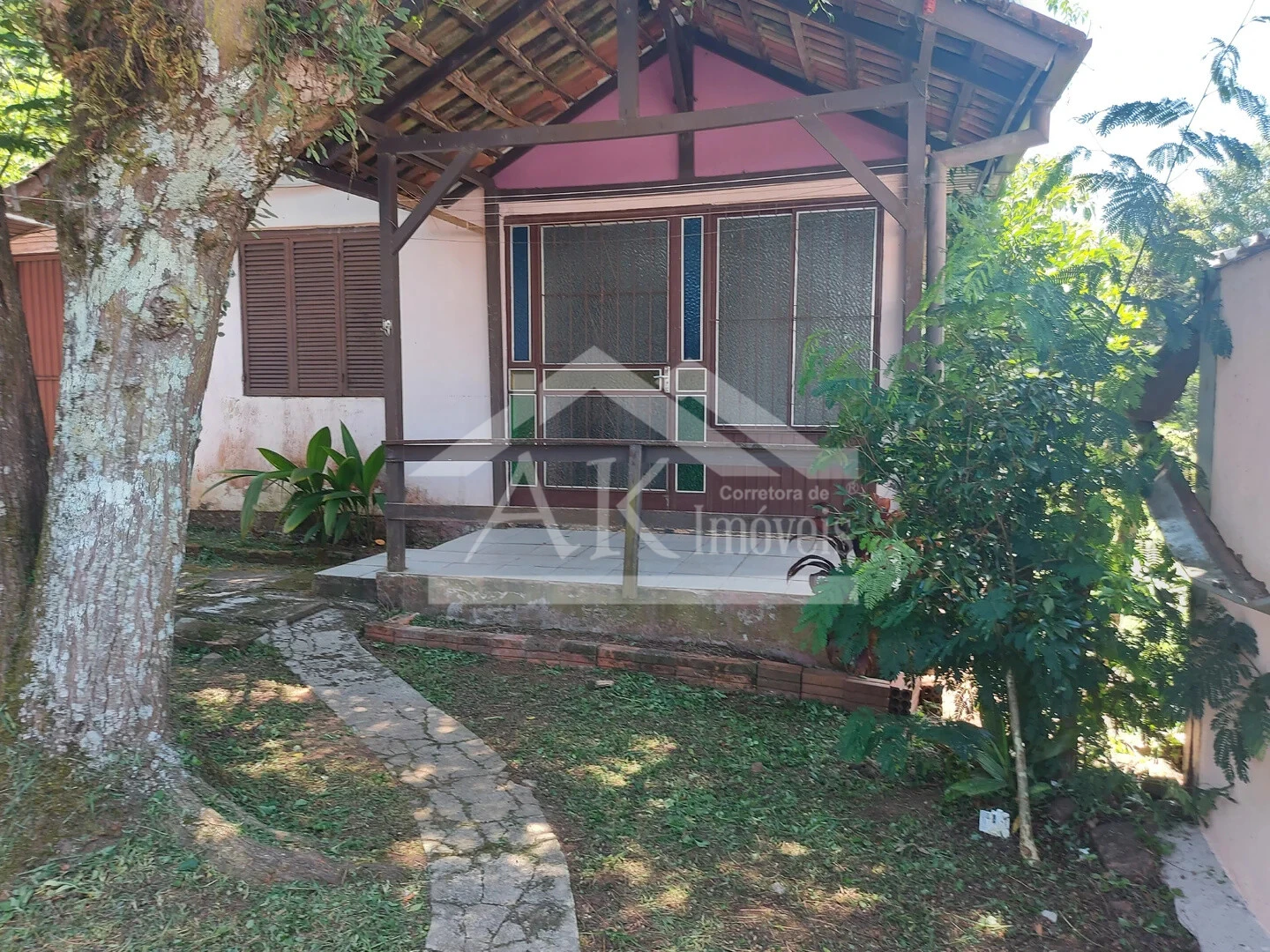 Duas casas à venda no Centro da cidade de Picada Café na Serra Gaúcha