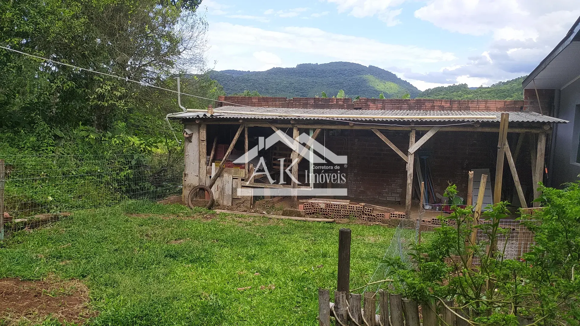 Casa térrea com três quartos à venda em Picada Café, na Serra Gaúcha