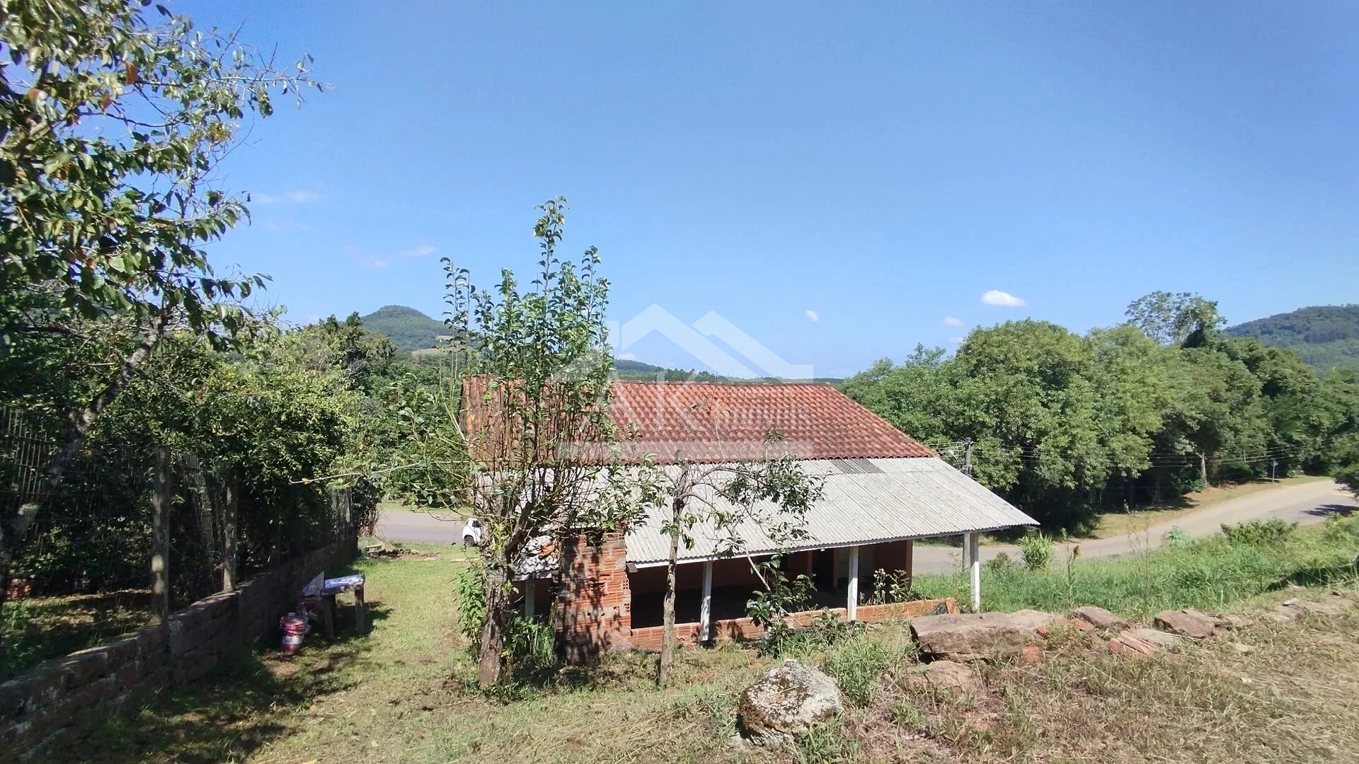 Casa com amplo terreno à venda no bairro Esperança em Picada Café na Serra Gaúcha