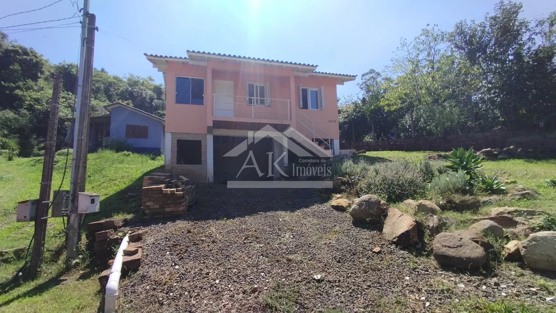 Casa com amplo terreno à venda no bairro Esperança em Picada Café na Serra Gaúcha