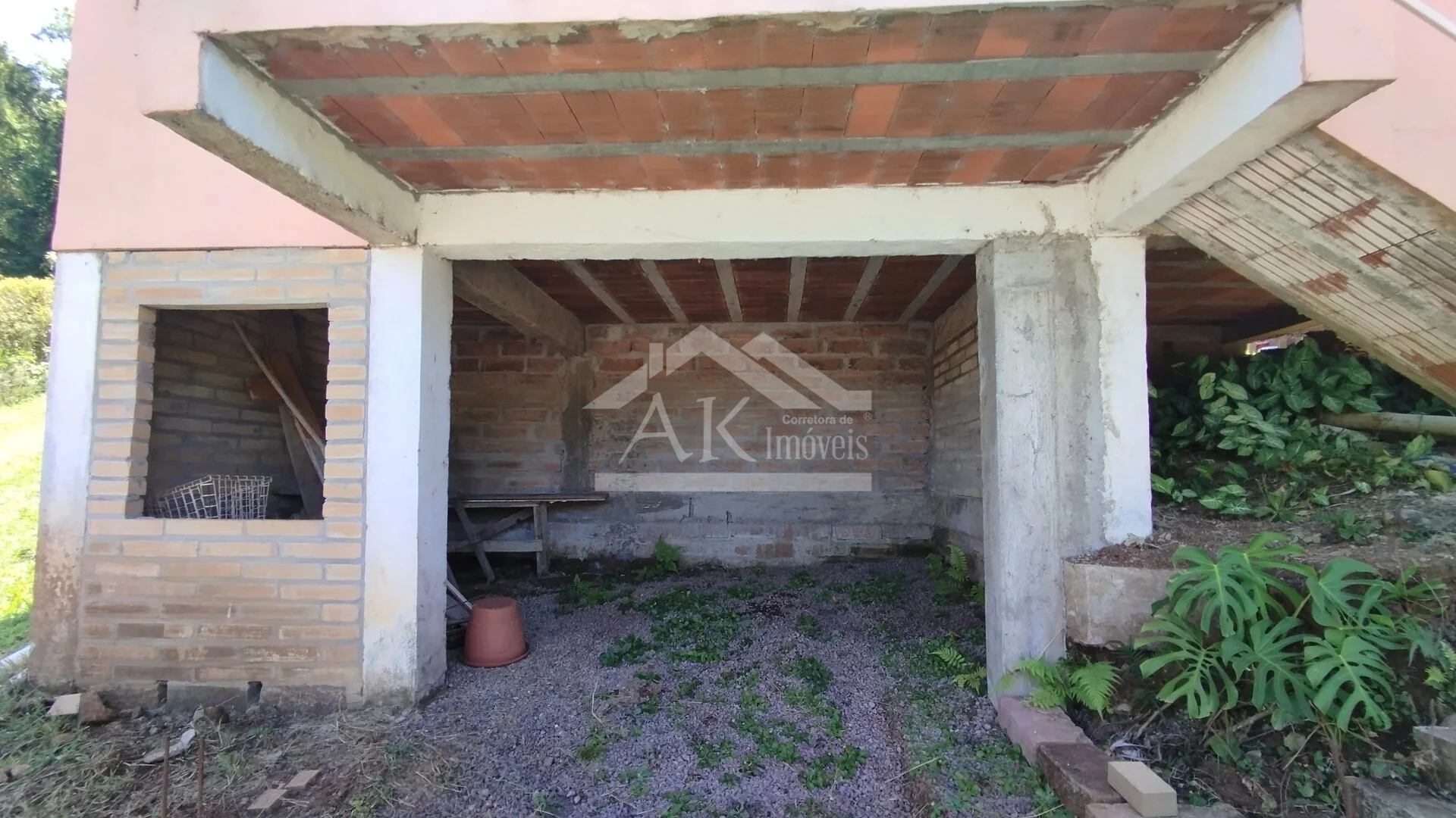 Casa com amplo terreno à venda no bairro Esperança em Picada Café na Serra Gaúcha