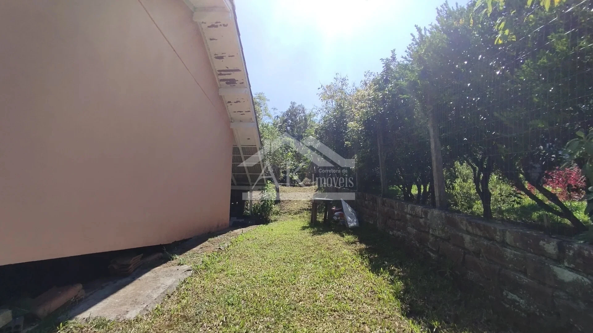 Casa com amplo terreno à venda no bairro Esperança em Picada Café na Serra Gaúcha