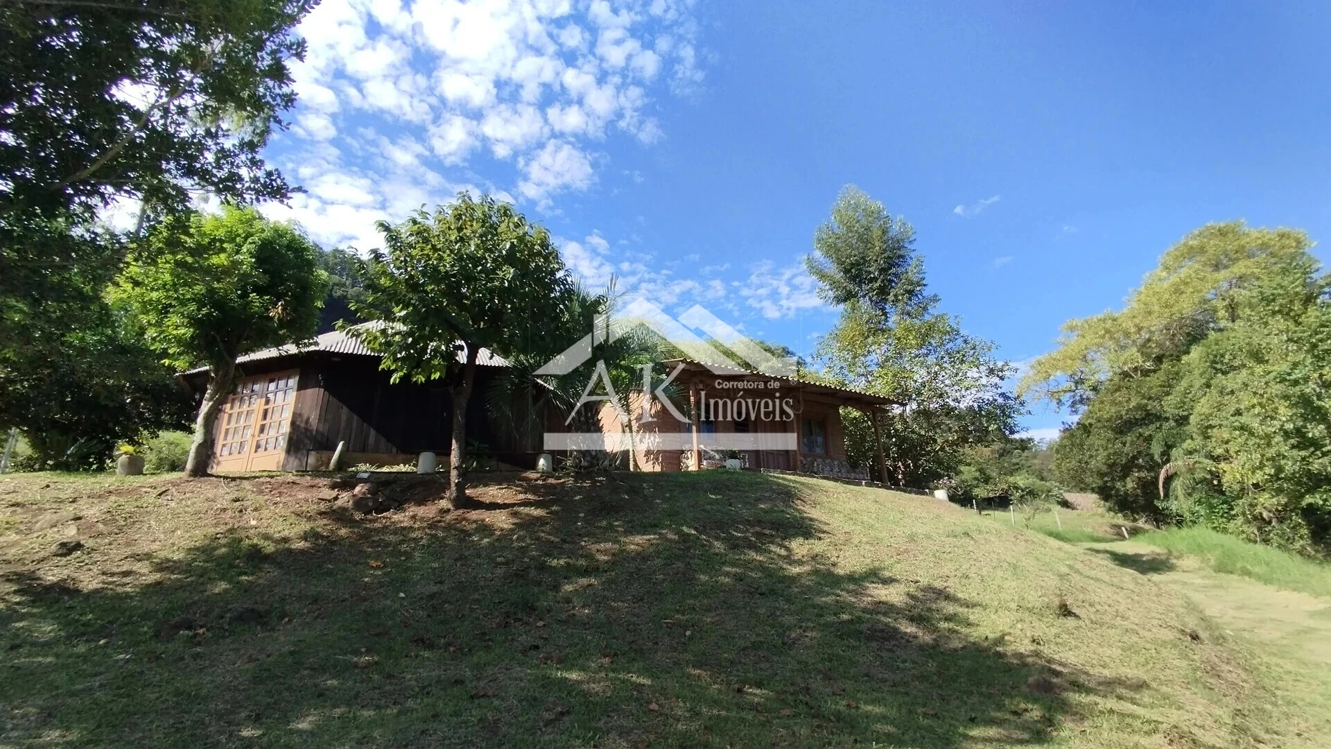 Imagens do imóveis Sítio com açude e vista à venda em Picada Café na Serra Gaúcha