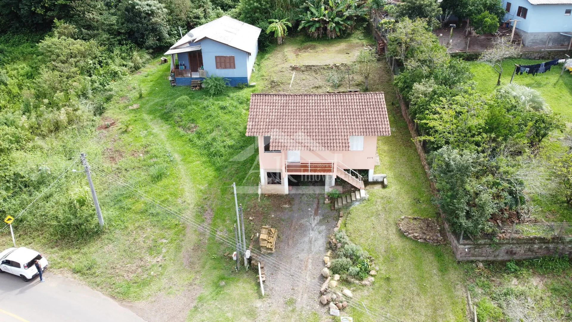 Casa com amplo terreno para locação no bairro Esperança em Picada Café na Serra Gaúcha