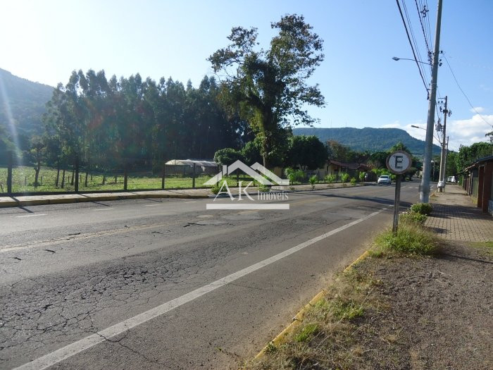Sítio urbano com fundos ao rio à venda em Picada Café na Serra Gaúcha