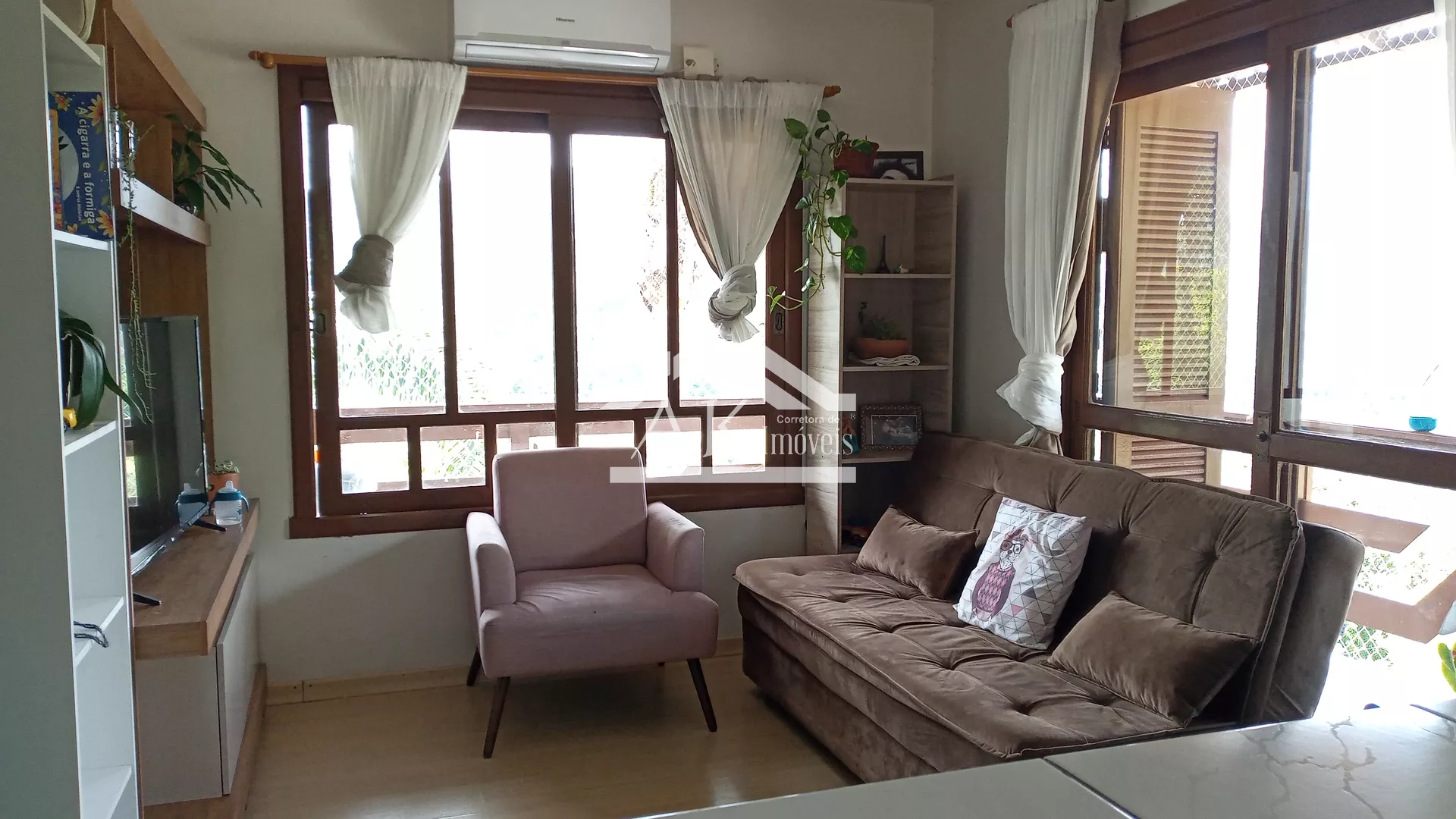 Casa com 1 quarto e 1 suíte à venda em Picada Café, na Serra Gaúcha