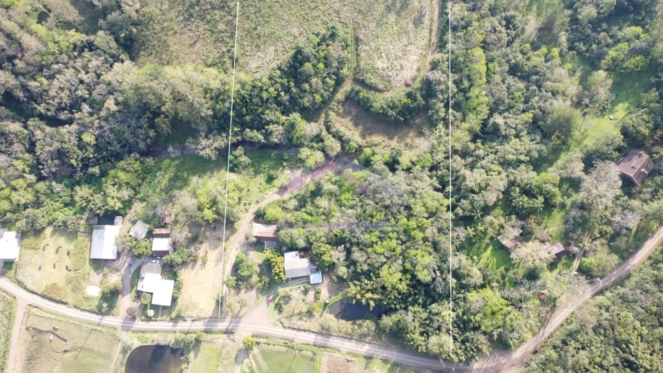 Área de terra com riacho e açude à venda em Picada Café na Serra Gaúcha