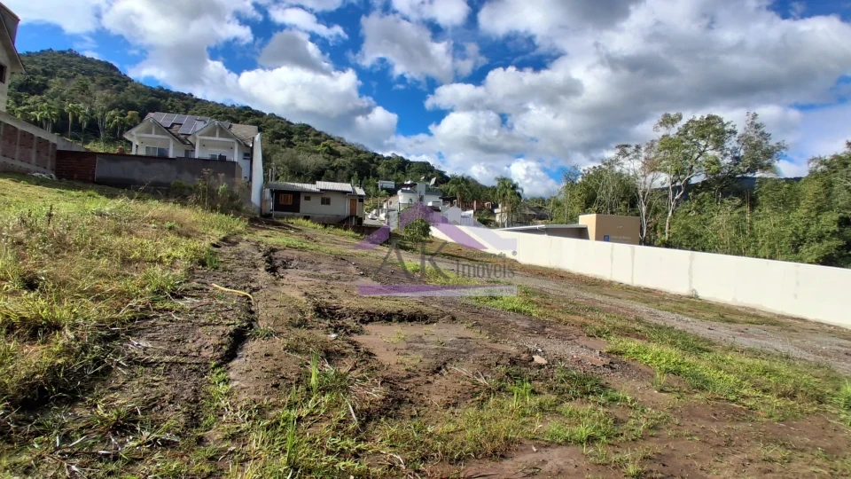 Terreno à venda no Centro de Picada Café, na Serra Gaúcha