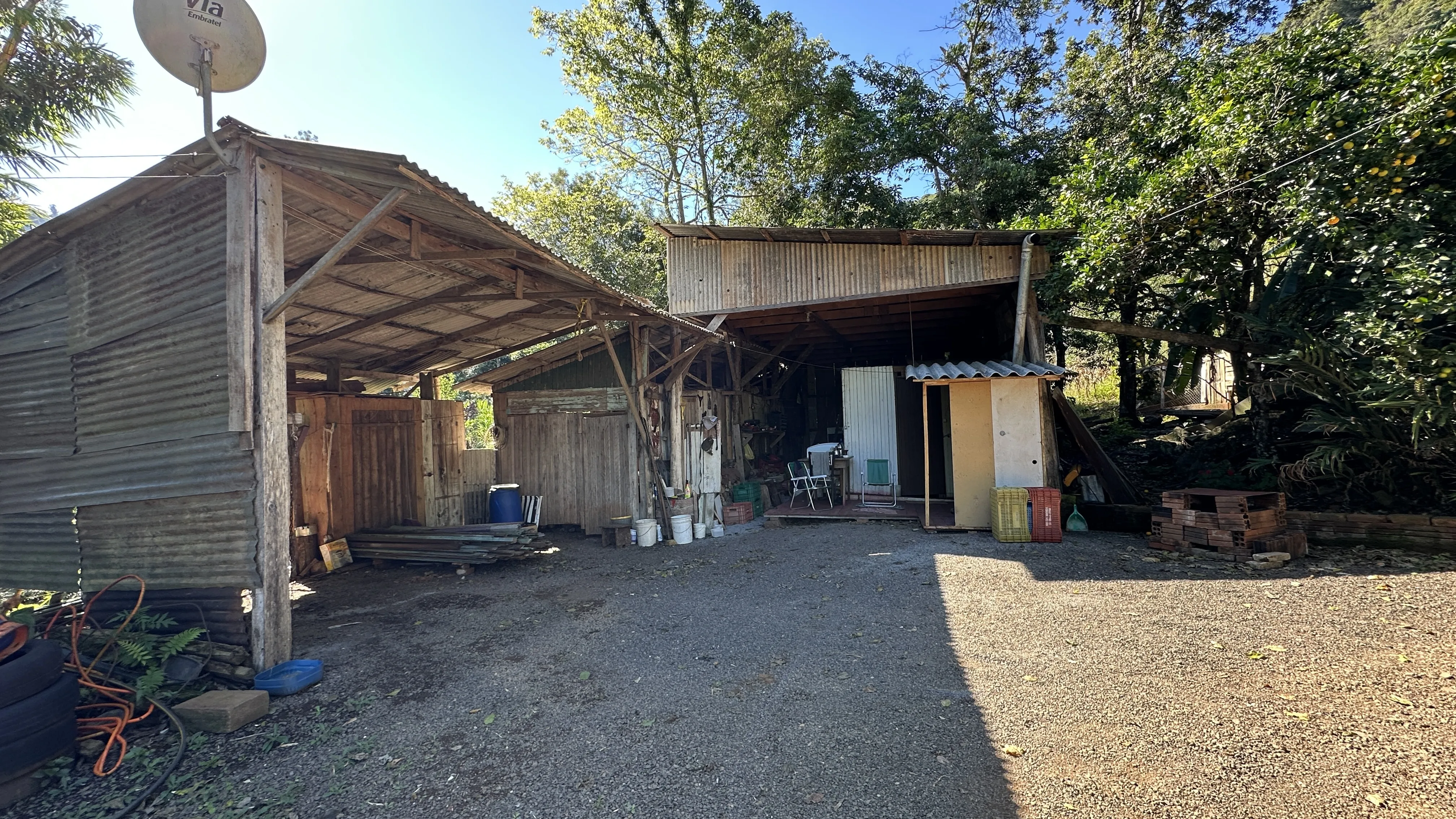 Área de terras com fundos para riacho à venda em Picada Café na Serra Gaúcha