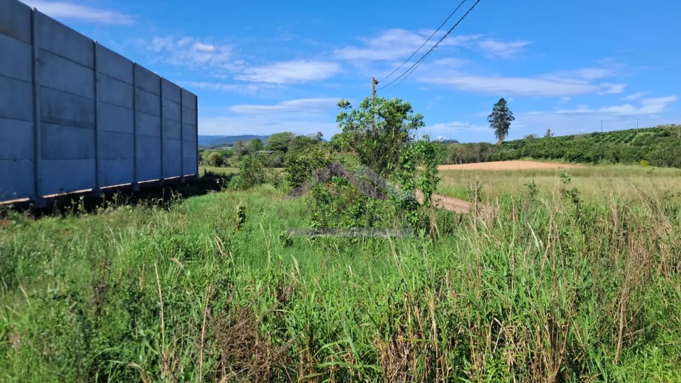 Imagens do imóveis Excelente e amplo terreno  à venda em Sao Jose do Hortencio