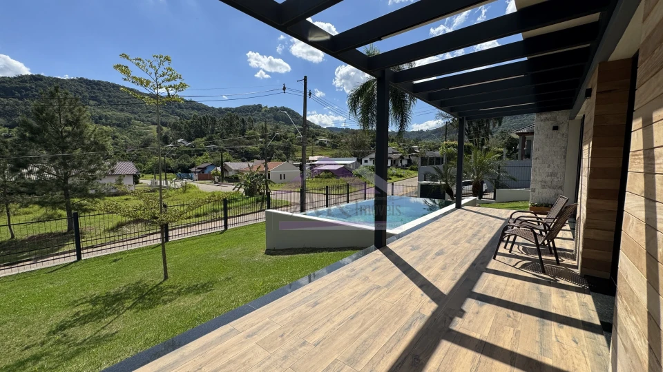 Imagens do imóveis Casa de alto padrão à venda em Picada Café na Serra Gaúcha
