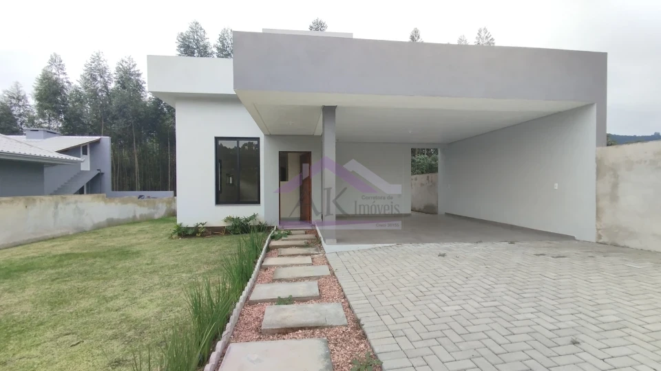 Excelente  casa a venda no centro de presidente Lucena.