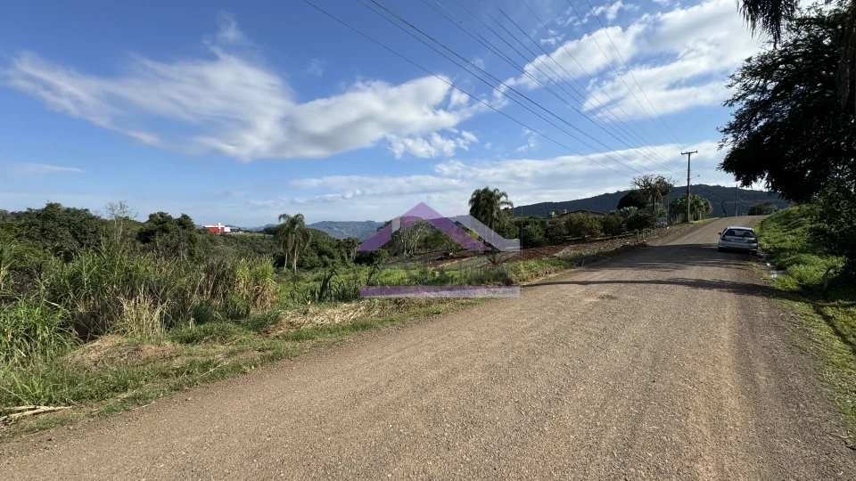 Imagens do imóveis Amplo terreno com vista à venda em Picada Café na Serra Gaúcha