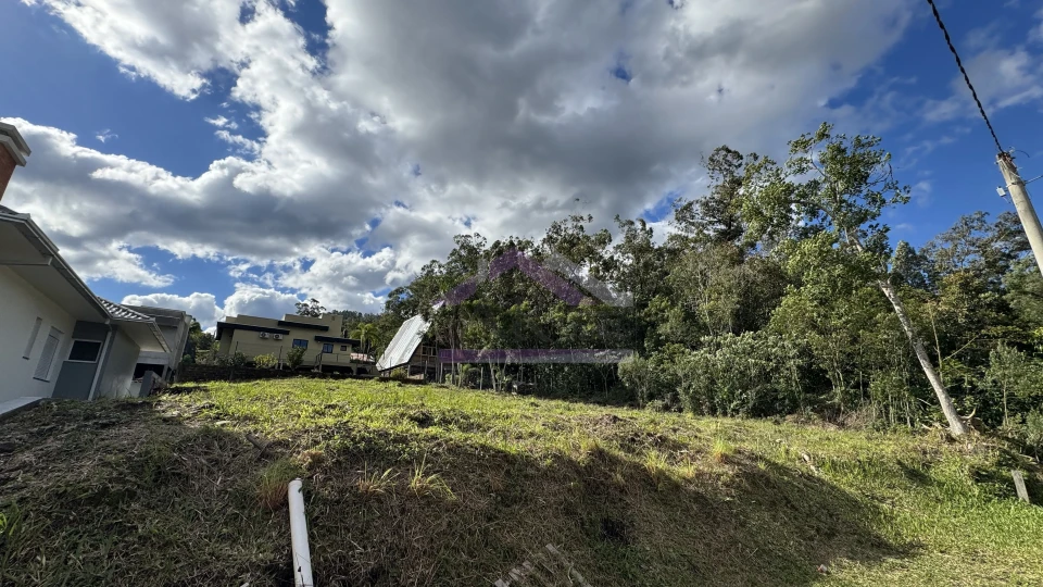 Imagens do imóveis Amplo terreno com linda paisagem à venda em Picada Café na Serra Gaúcha