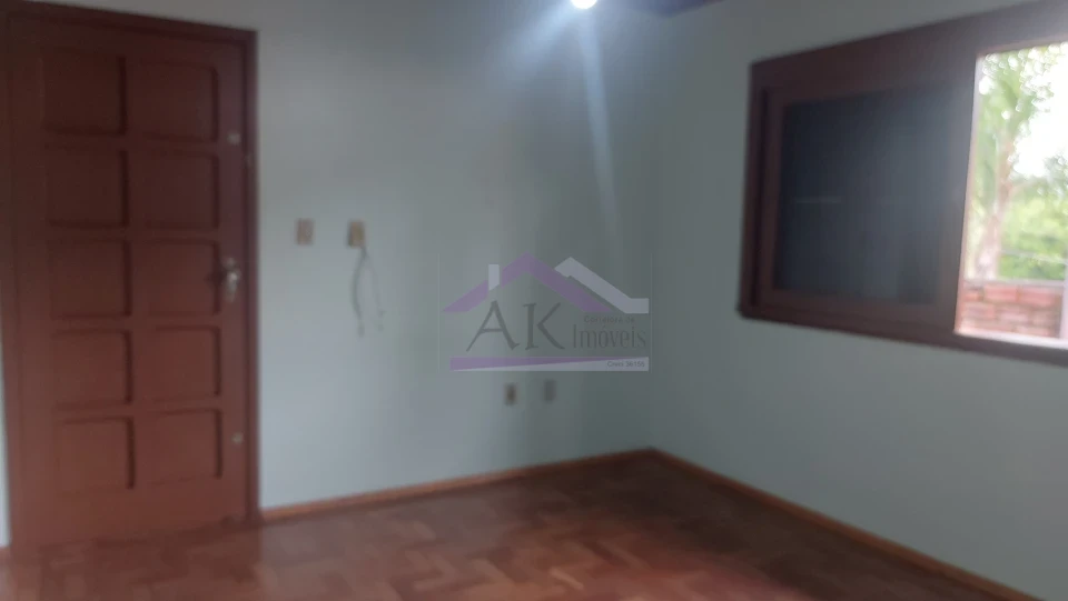 Casa com 3 quartos para locação, localizada as margens da BR-116, em Picada Café, na Serra Gaúcha