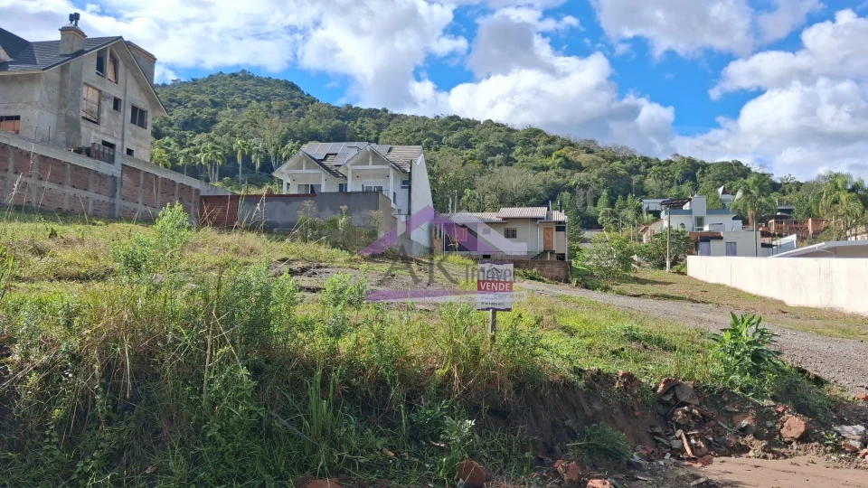 Terreno à venda no Centro de Picada Café, na Serra Gaúcha