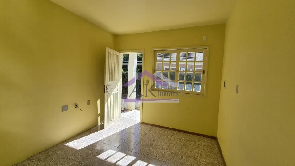Sobrado com dois quartos para locação, localizado no Bairro Joaneta, na cidade de Picada Café