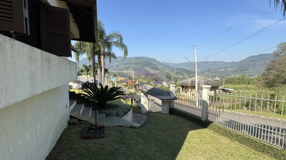 Imagens do imóveis Casa com linda vista à venda em Picada Café na Serra Gaúcha