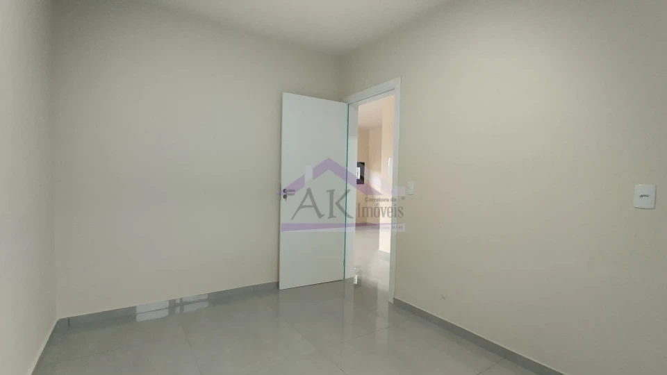 Excelente  casa a venda no centro de presidente Lucena.