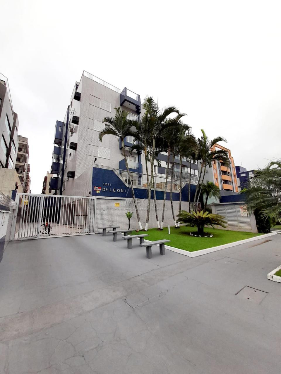 APARTAMENTO UMA QUADRA DO MAR
