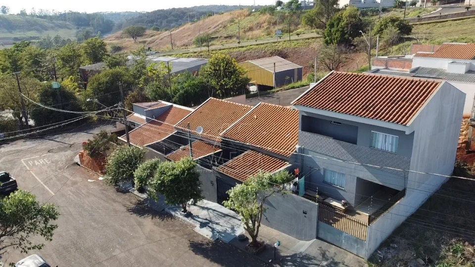 Conjunto de 4 casas à venda – Jardim Canaã, Ibiporã