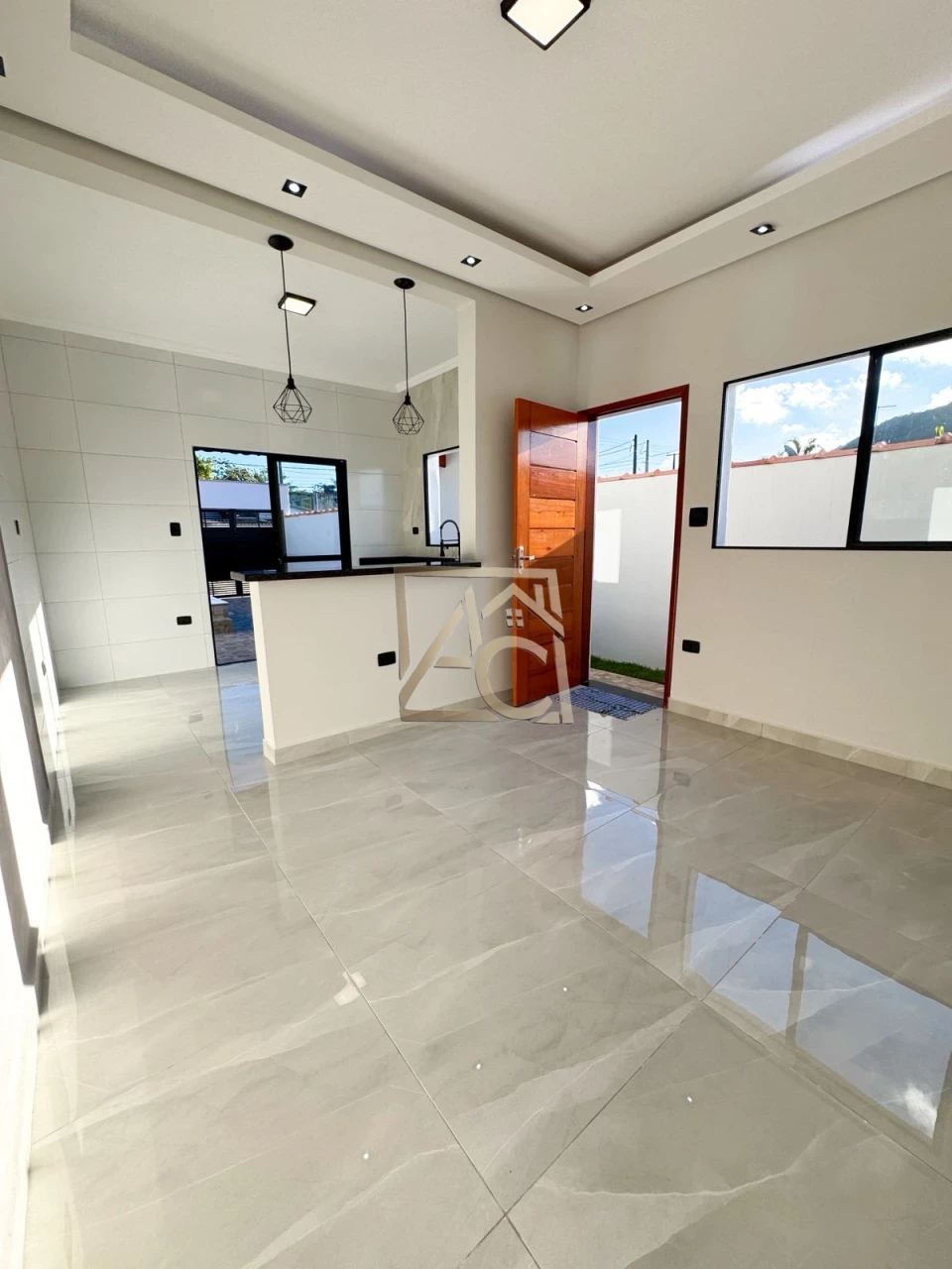 Imagens do imóveis CASAS NOVAS COM PISCINA À VENDA – BALNEÁRIO PRAIAMAR – ITANHAÉM/SP