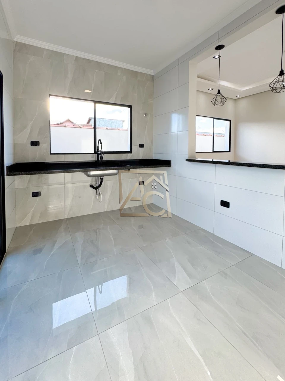 Imagens do imóveis CASAS NOVAS COM PISCINA À VENDA – BALNEÁRIO PRAIAMAR – ITANHAÉM/SP