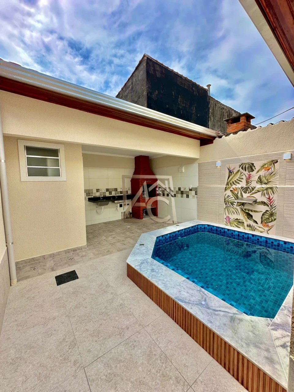 Imagens do imóveis Casa à Venda no Caiçara – Praia Grande/SP | 2 Dormitórios | Piscina | 2 Vagas