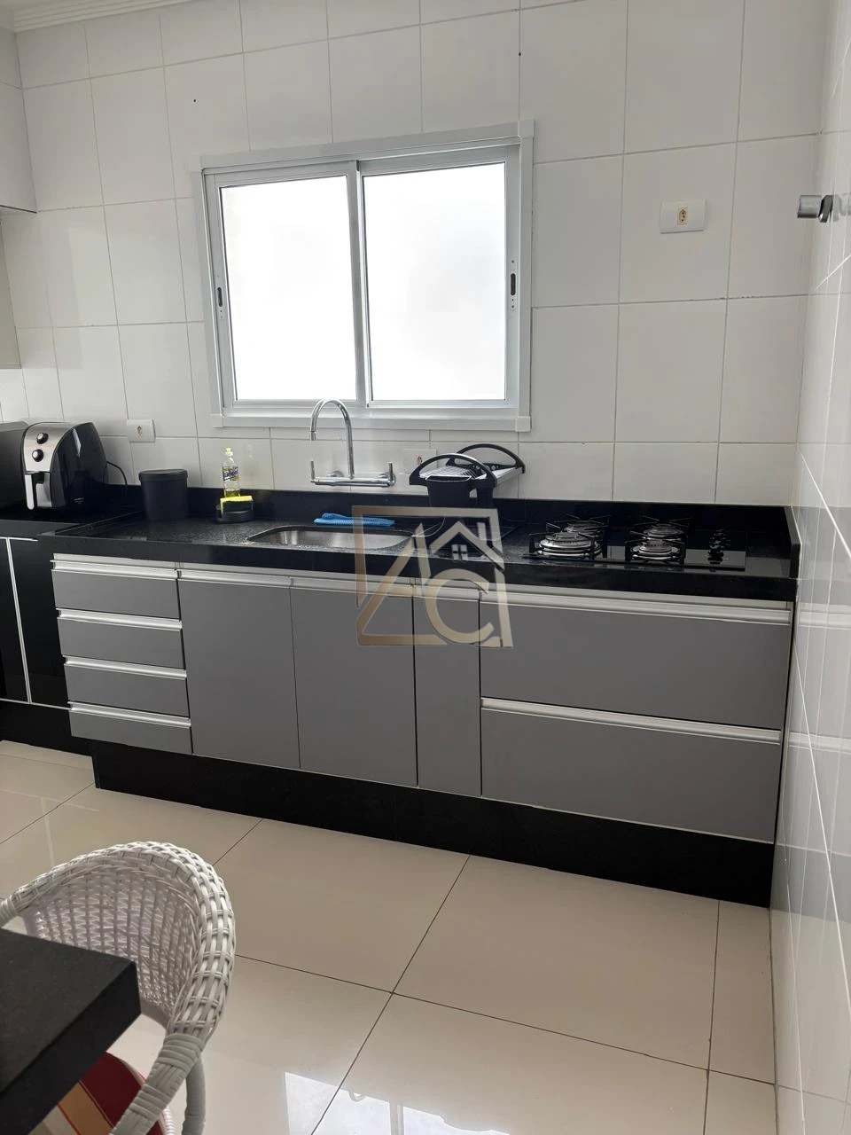 Imagens do imóveis 3 dorms suíte – frente mar – lazer completo