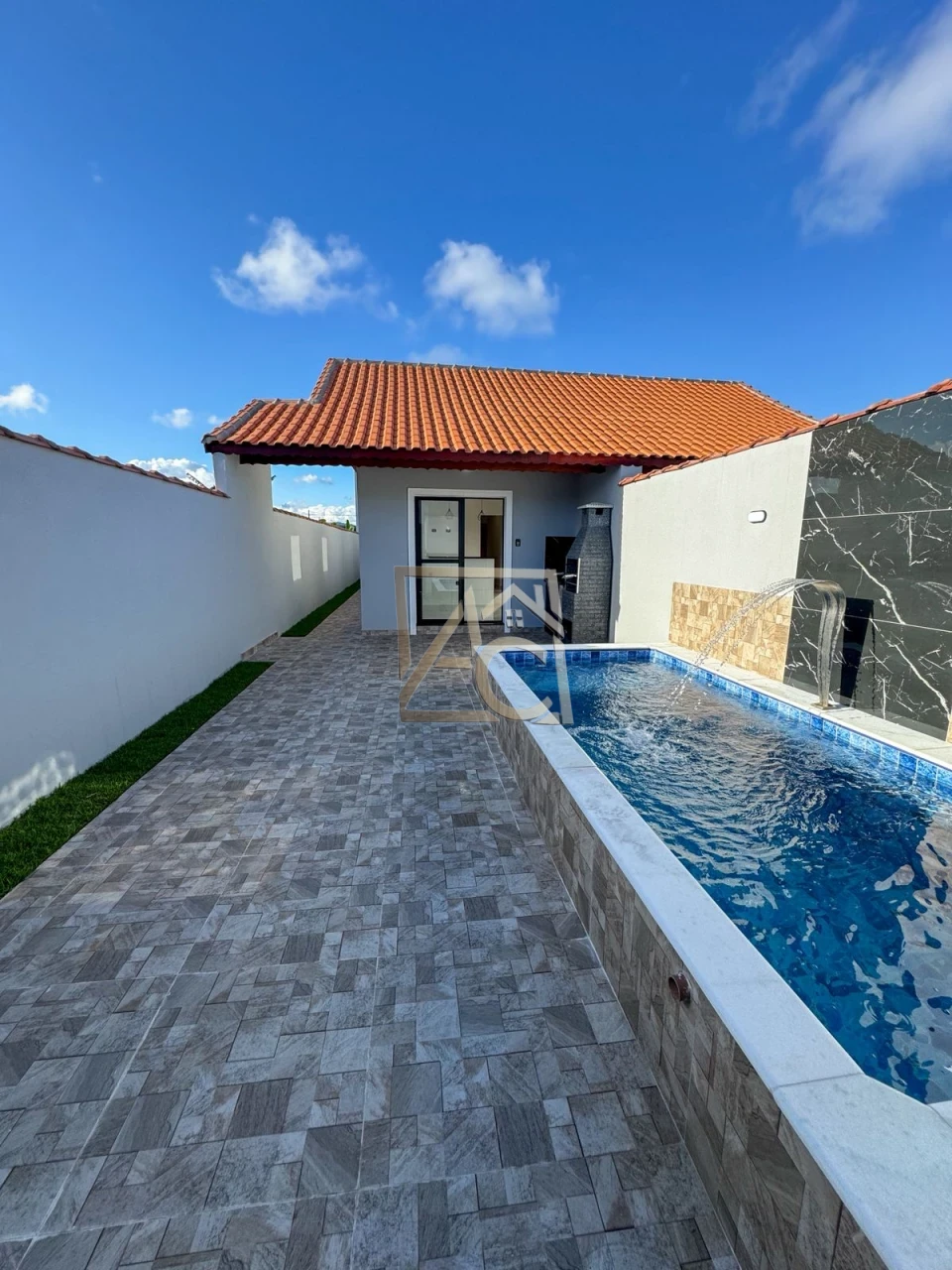 Imagens do imóveis CASAS NOVAS COM PISCINA À VENDA – BALNEÁRIO PRAIAMAR – ITANHAÉM/SP
