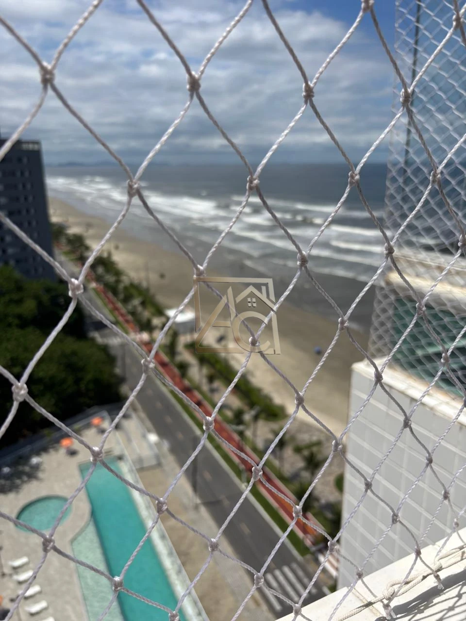 Imagens do imóveis 3 dorms suíte – frente mar – lazer completo