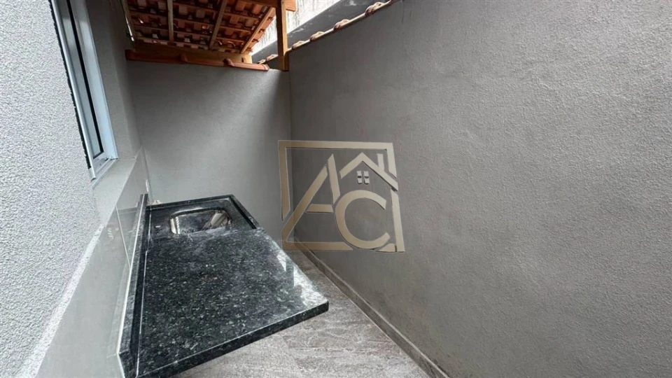 Imagens do imóveis sobrado novo – 2 dorms – perto da praia