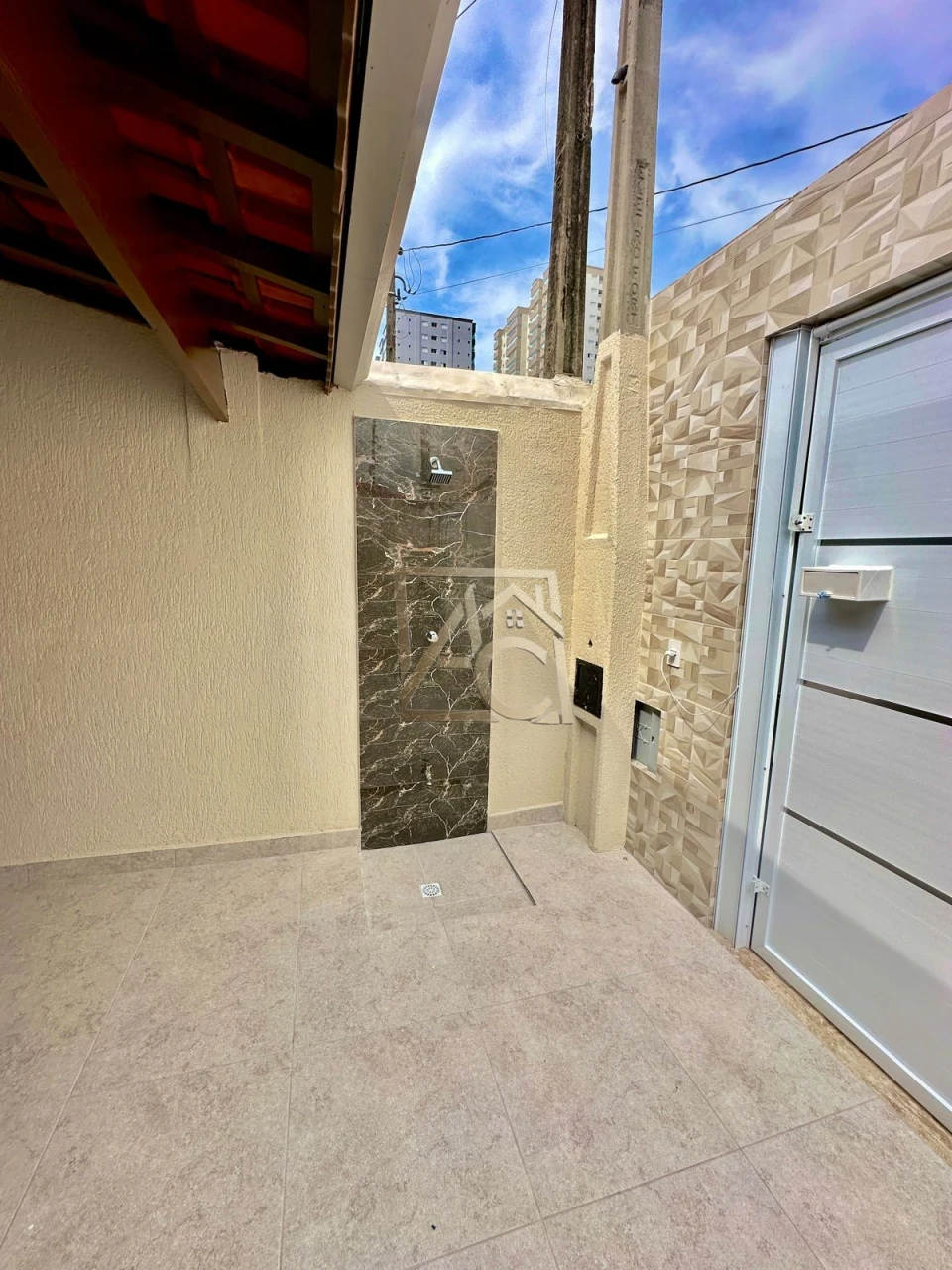 Imagens do imóveis Casa à Venda no Caiçara – Praia Grande/SP | 2 Dormitórios | Piscina | 2 Vagas