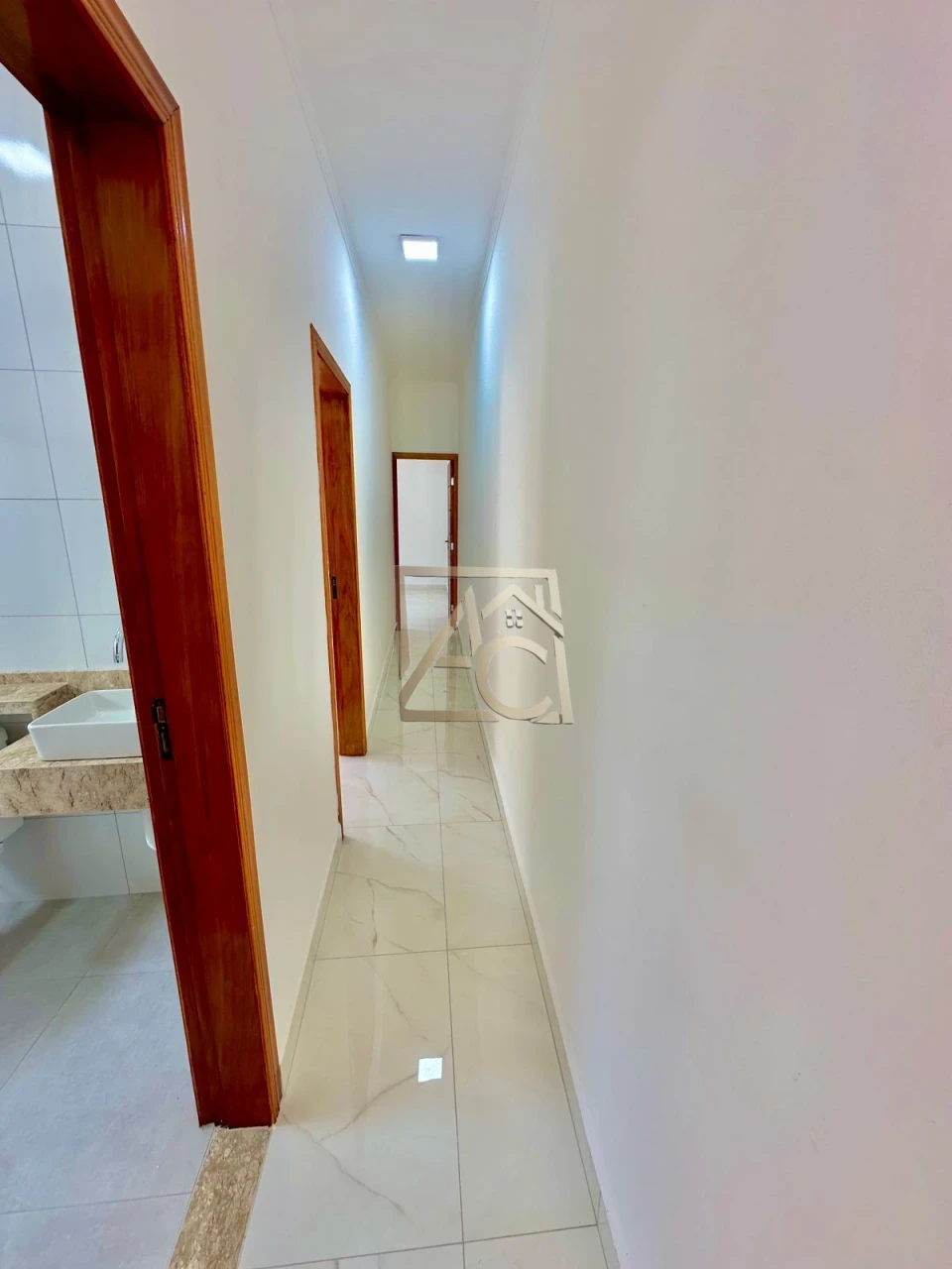 Imagens do imóveis Casa à Venda no Caiçara – Praia Grande/SP | 2 Dormitórios | Piscina | 2 Vagas