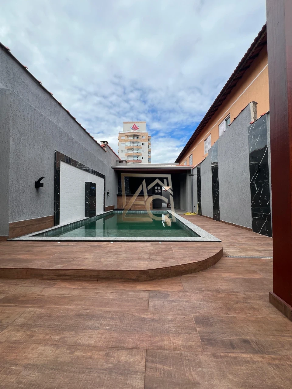 Imagens do imóveis casa com piscina – lado praia – 5 vagas